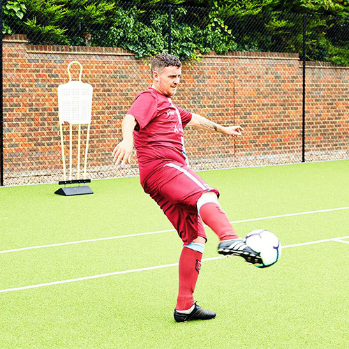 Aaron Snares volleying football-16st weight loss-slimming world blog
