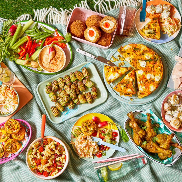 A spread of Slimming World picnic foods