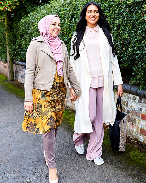 Farzana Mian walking with daughter Alisha