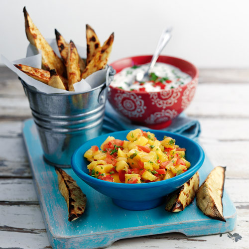 Slimming World spicy potato wedges and dip-s