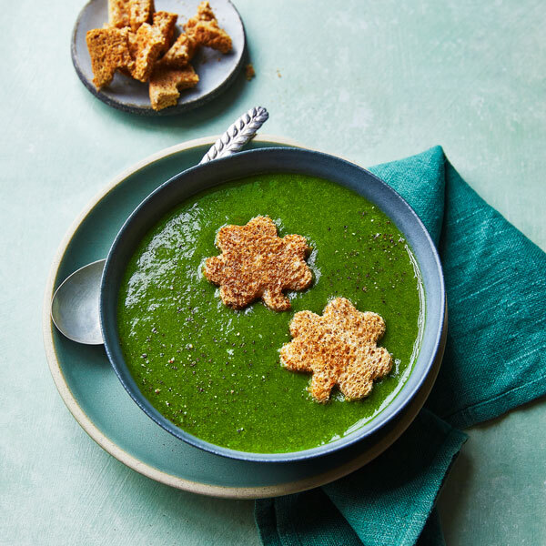 Slimming World spinach soup with shamrock croutons