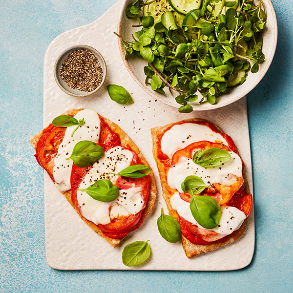 Slimming World air fryer pizza - margherita