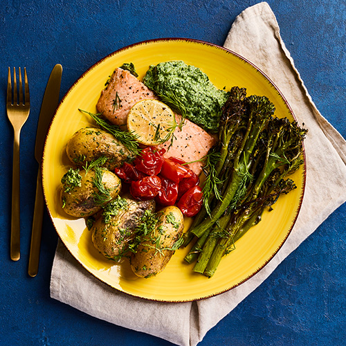 Slimming World Kitchen - Week 54 - showstopper lemon baked salmon supper