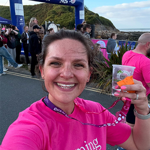 Charlie Grainger selfie with medal at Race for Life 2025
