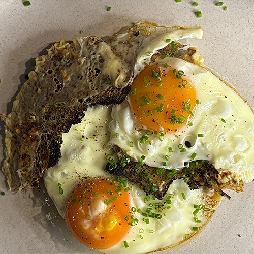 Spreadable eggs on toast – made with Seriously Spreadable Lighter